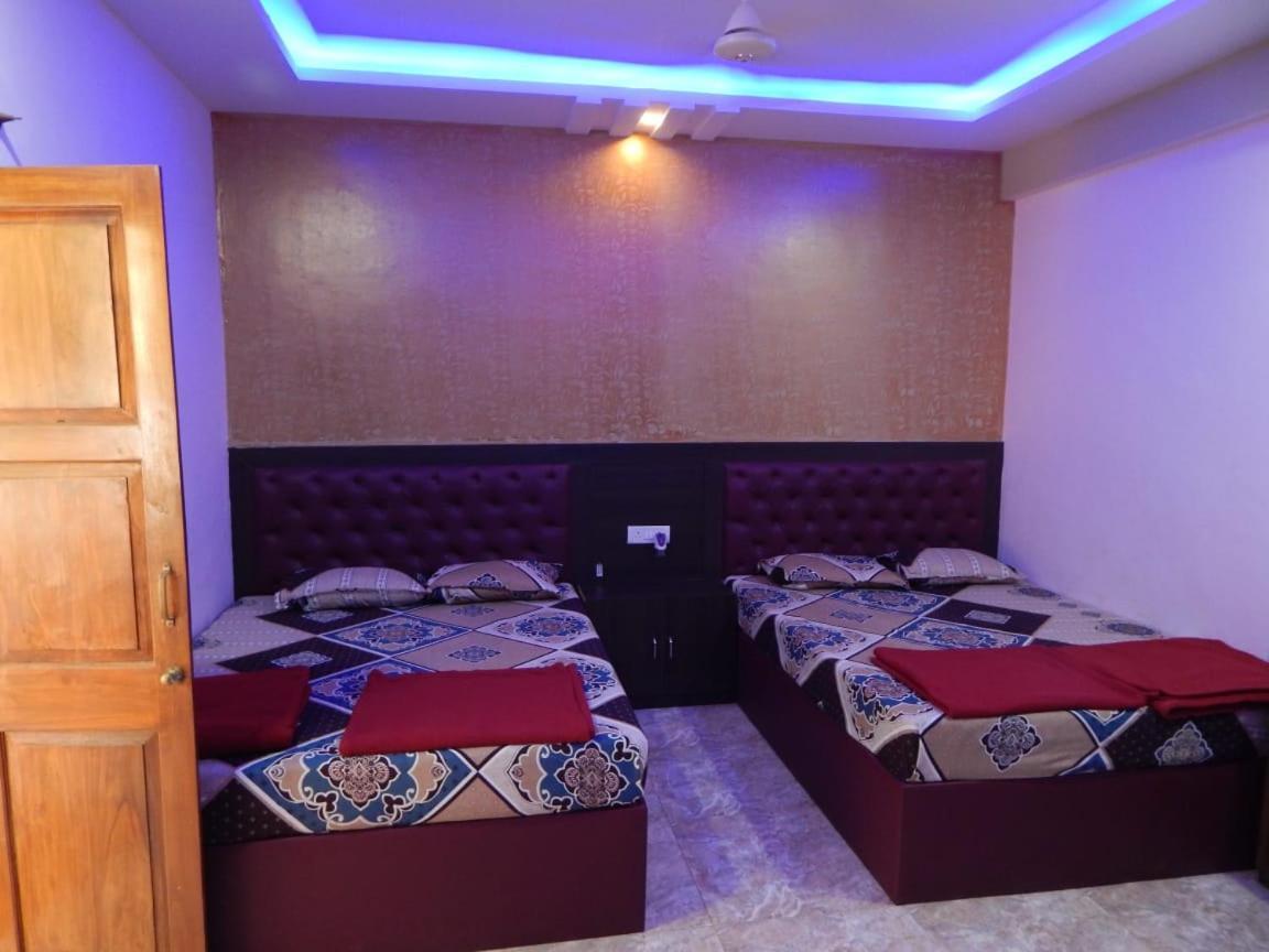 R Mansion